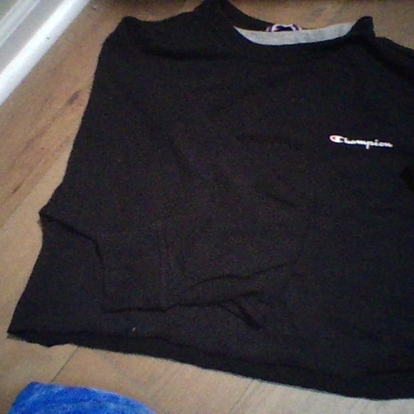 black cropped sweatshirt - Picture 2 of 2